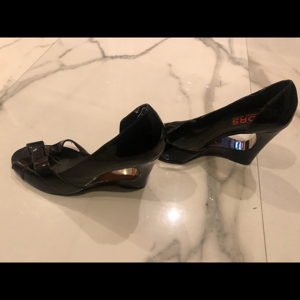 Michael kors black heels size 8
